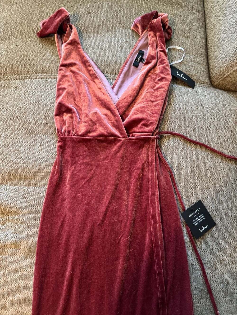 Lulus pink velvet maxi dress size xs new with tags